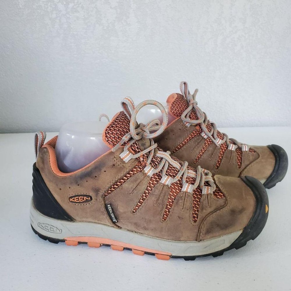 Keen Mens Beige Lace Up Low Top Round Toe